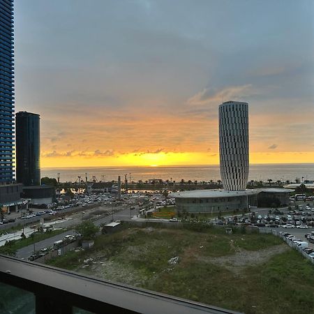 Апартамент У Моря Batumi Exterior photo